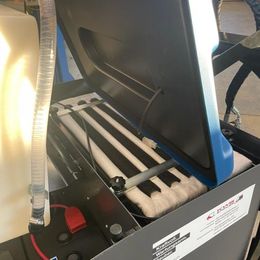 Découvrez notre balayeuse électrique FIORENTINI S28B avec système de lavage!