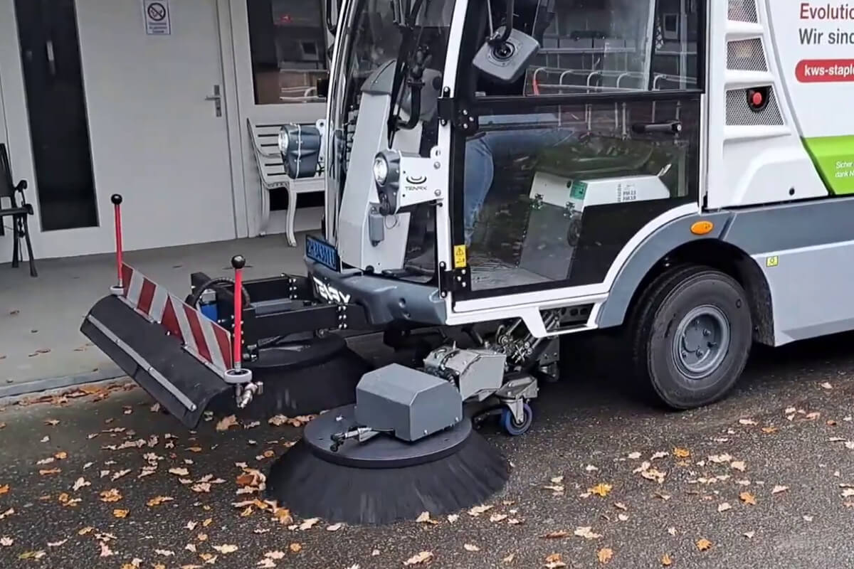 Utilisation au Horse Park Zürich-Dielsdorf @ KWS Reinigungsmaschinen.ch Utilisation au Horse Park Zürich-Dielsdorf