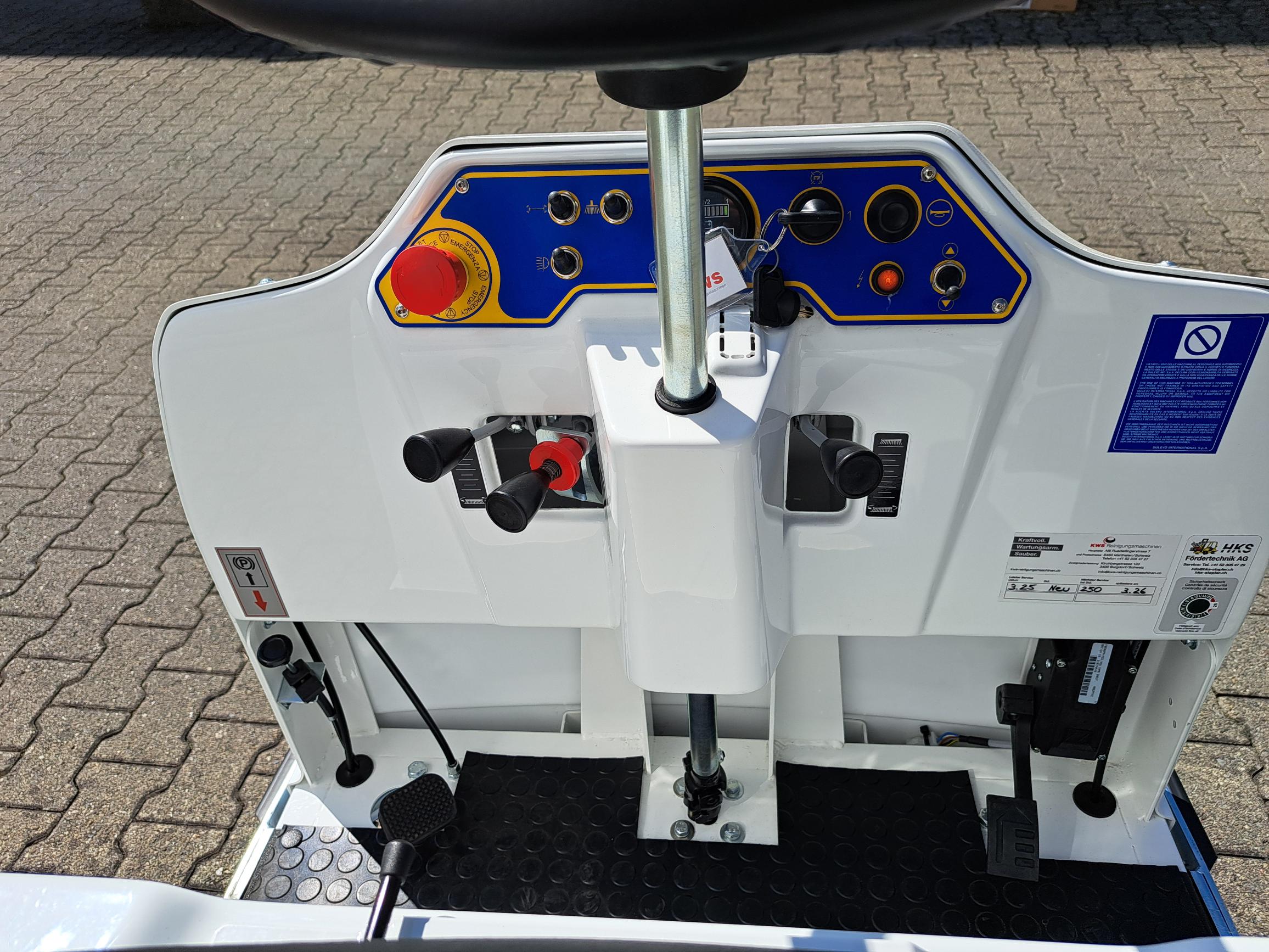 Balayeuse aspirateur autoportée Dulevo 75 EH Dulevo 75 EH