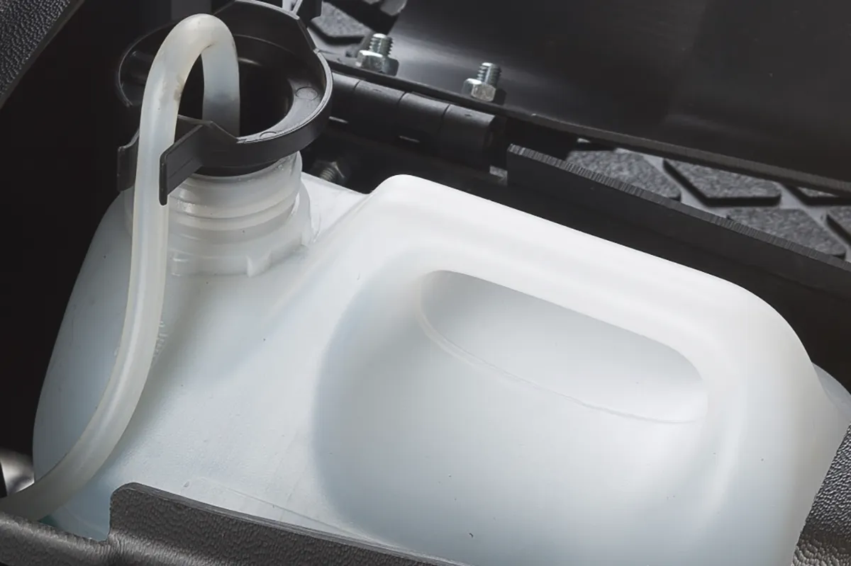 Ghibli Autolaveuse autoportée GREEN PRO RUNNER R 150 FD 100 BC CHEM Ghibli GREEN PRO RUNNER R 150 FD 100 BC CHEM