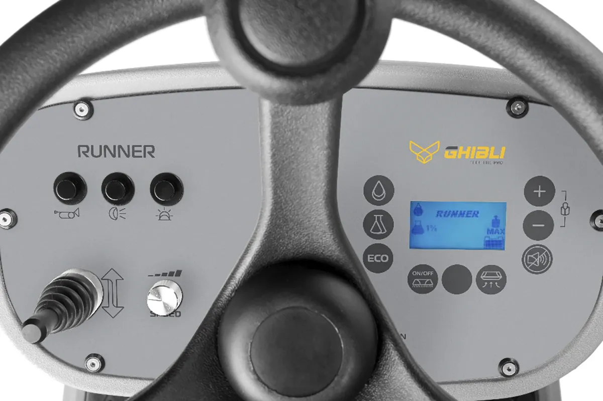 Ghibli Autolaveuse autoportée GREEN PRO RUNNER R 150 FD 100 BC CHEM Ghibli GREEN PRO RUNNER R 150 FD 100 BC CHEM