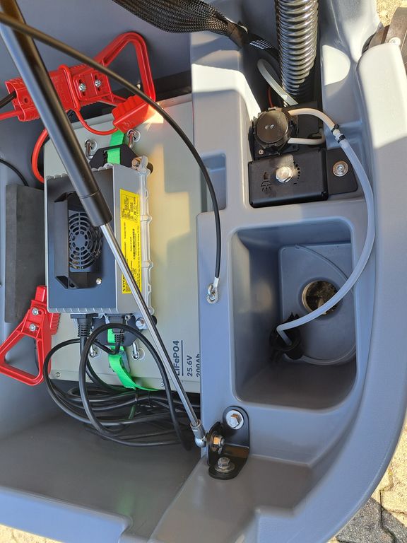 Autolaveuse autoportée GHIBLI Ranger R 115 FD 85 BC Lithium GHIBLI Ranger R 115 FD 85 BC Lithium